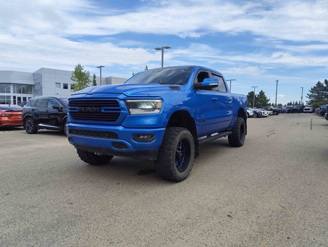2021 Ram 1500 Sport 4x4 Crew Cab 5'7 Box Blue Sherwood Park - photo #3