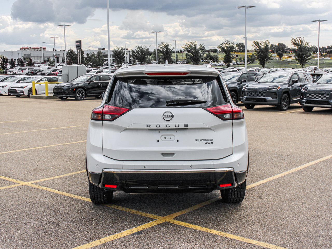 2024 Nissan Rogue AWD Platinum White Sherwood Park - photo #6