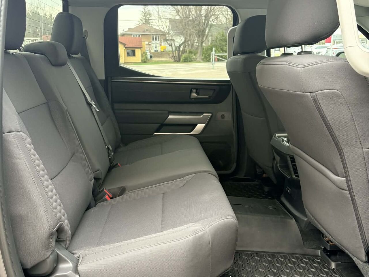 2024 Toyota TUNDRA Grey Mont-Laurier - photo #13