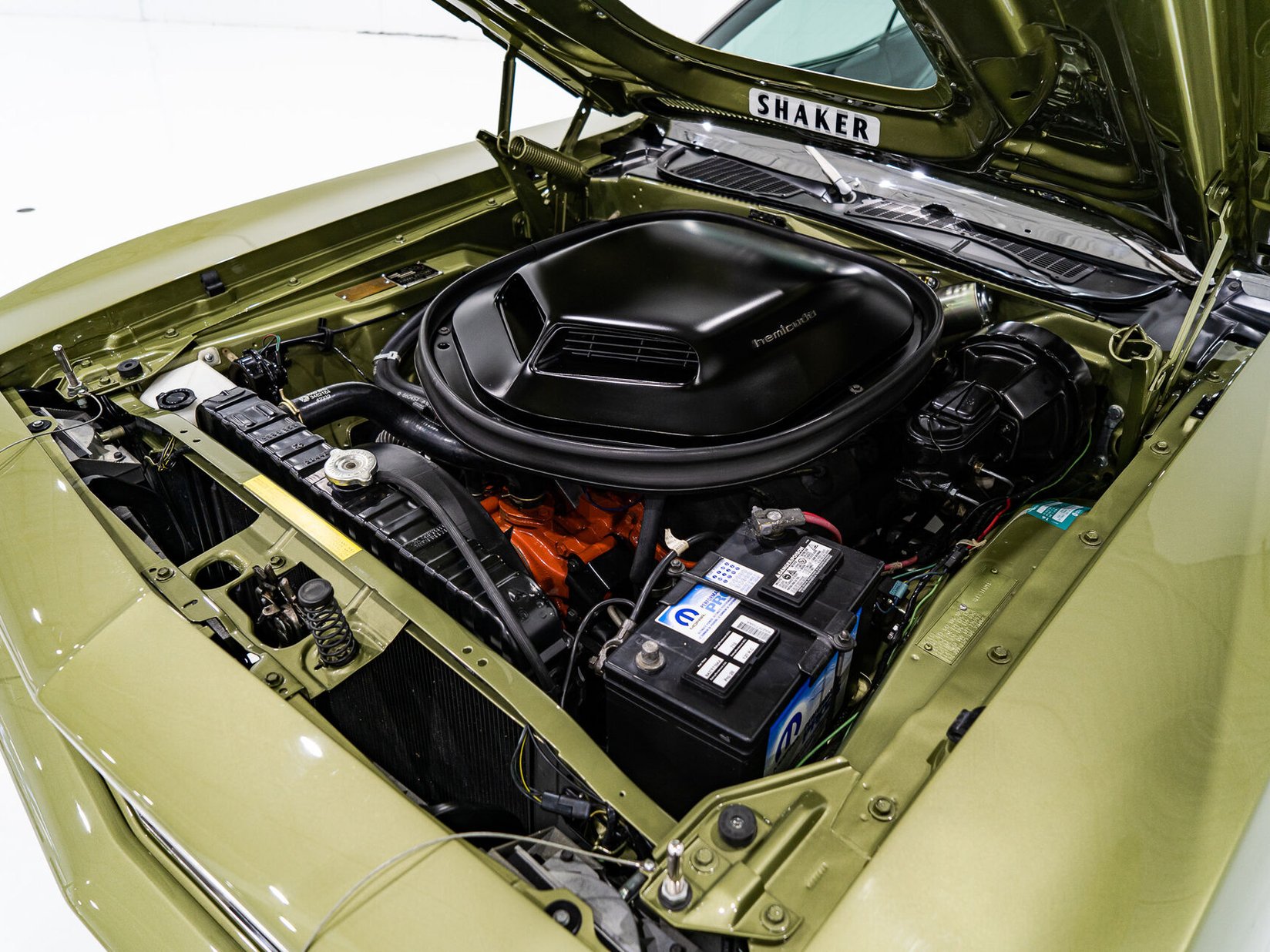 Plymouth HEMI Cuda 1 de 3 Exemplaires Utilisés par la Division Course de Chrysler France **PRIX EN USD** 1970 Vert Montréal - photo #17