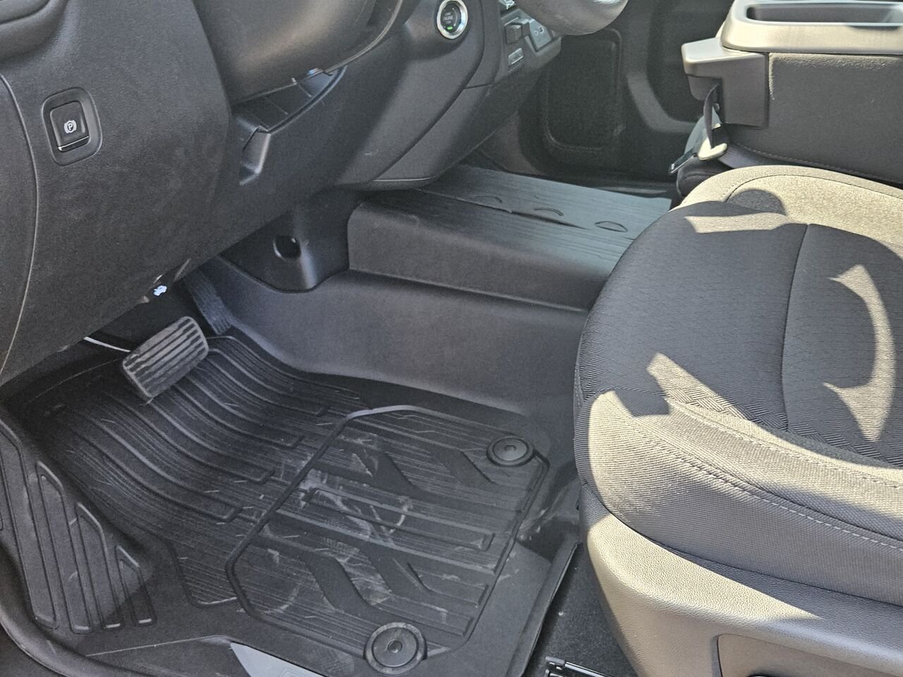 2026 GMC Sierra 1500 Pro cabine multiplace 4RM 157 po Onyx Black Thetford Mines - photo #14