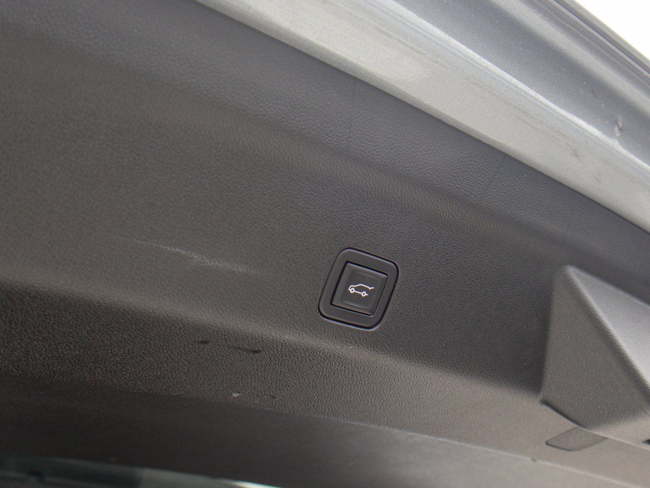 2023 Chevrolet Tahoe 4WD 4dr LT Grey Sherwood Park - photo #12