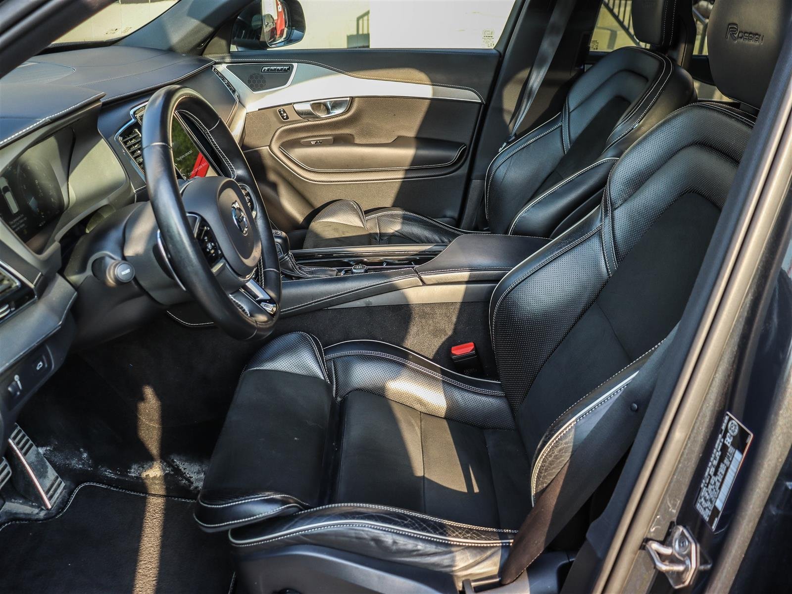 2020 Volvo XC90 T6 R-Design 7 Passenger Ottawa & Gatineau - photo #7