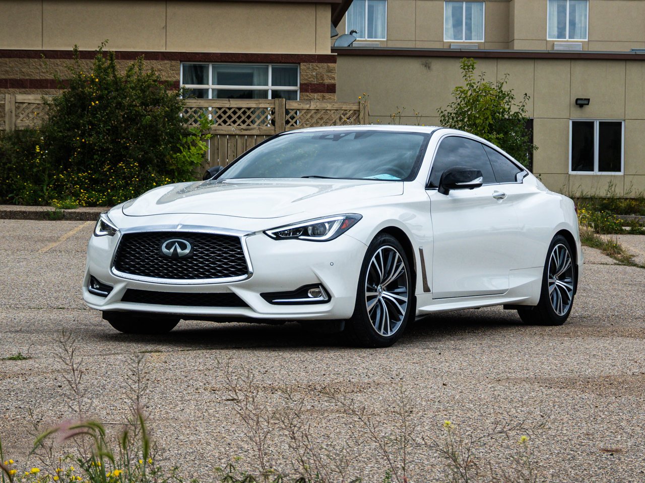 2017 INFINITI Q60 2dr Cpe 3.0t White Sherwood Park - photo #3