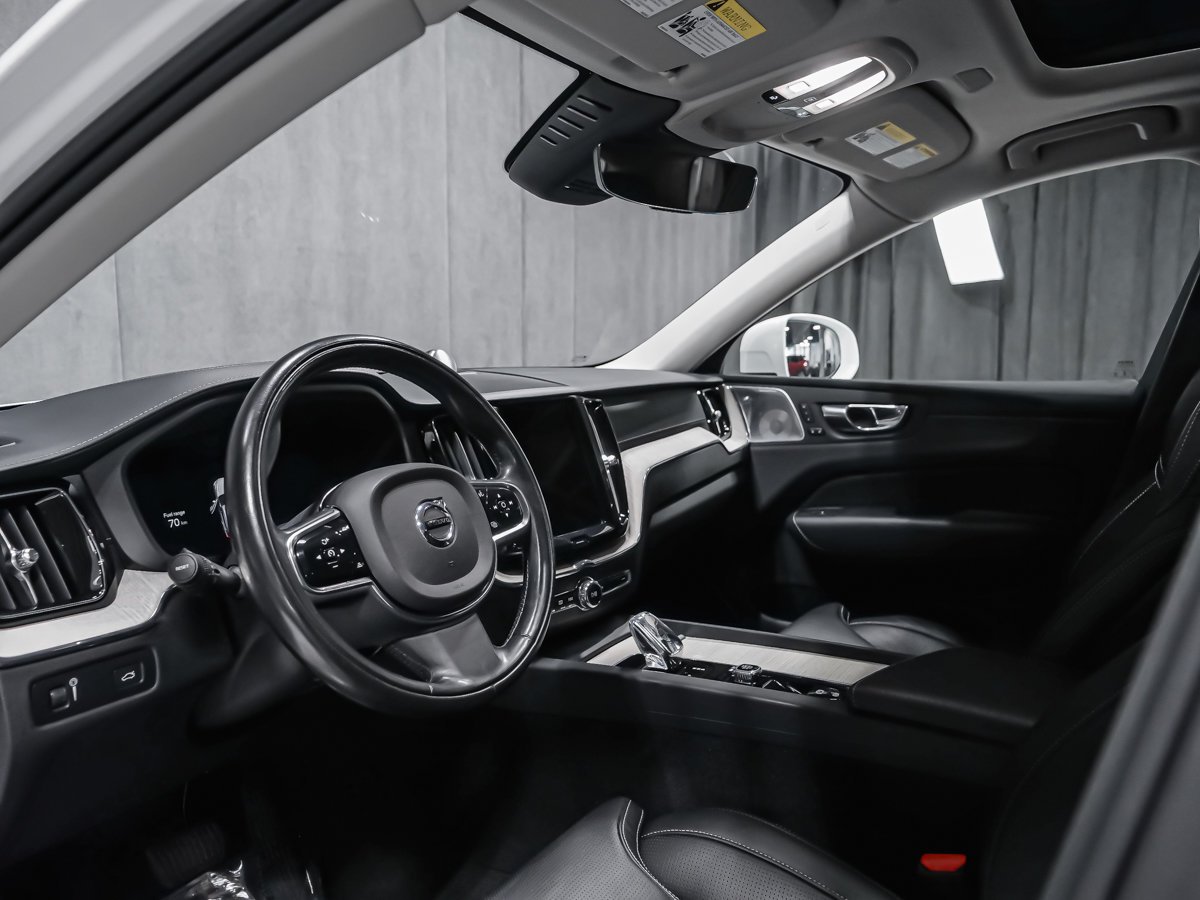 Volvo XC60 B6 INSCRIPTION ADVANCED CLIMATE BOWERS 2022 Blanc Montréal - photo #4