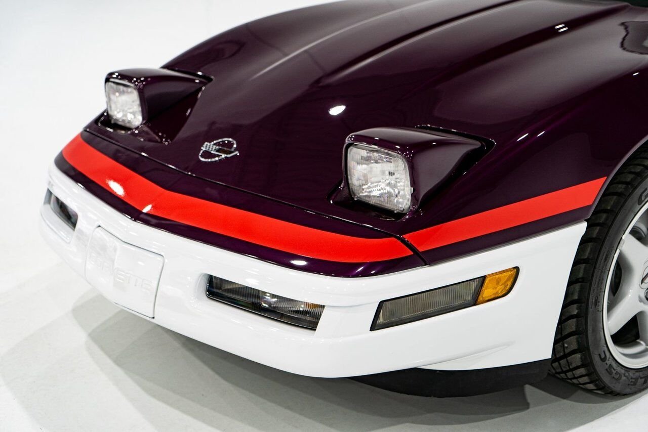 Chevrolet Corvette *PRIX EN USD* RPO Z4Z PACE CAR PRESENTED IN DELIVERY PACKAGING WITH ONLY 192MILES (307KM) FROM NEW 1995 Blanc Montréal - photo #51