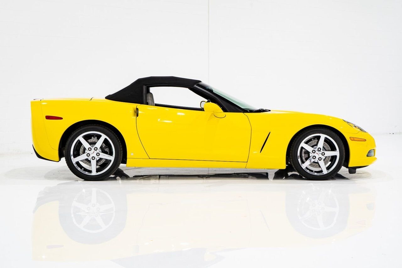 2008 Chevrolet Corvette PRIX EN USD | With Only 900km (563mi) From New With Window Sticker Yellow Montreal - photo #90