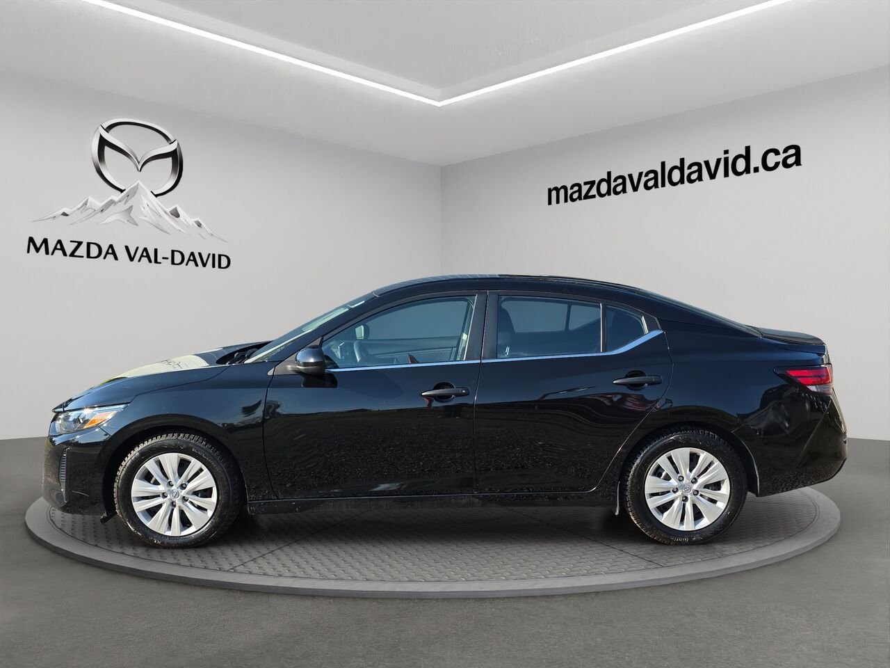 Nissan Sentra S Plus CVT, caméra de recul, commande audio au volant, Apple Carplay 2024 Noir Val-David - photo #1