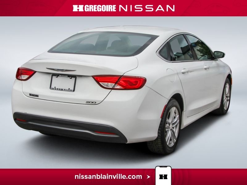 Chrysler 200 2015 Blanc Blainville - photo #7
