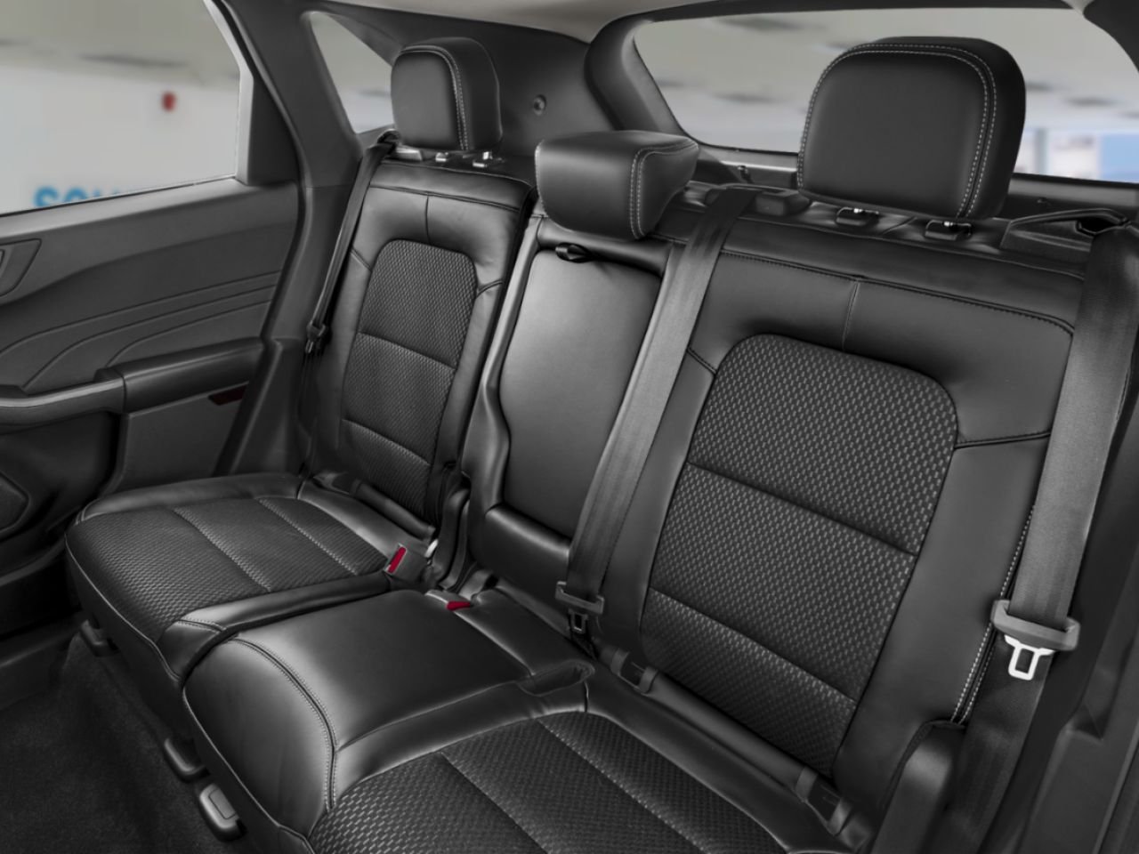 Ford Escape VHR TA 2025 Noir agate métallisé Châteauguay - photo #8