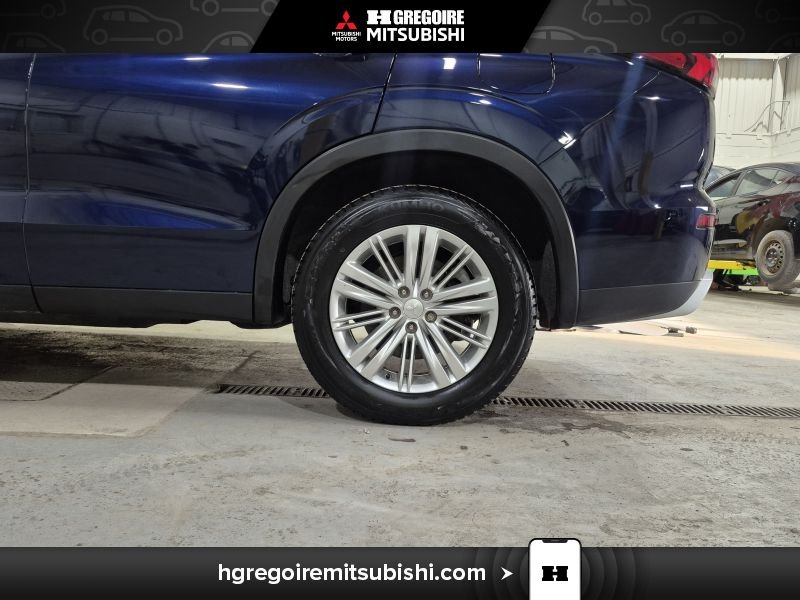 2025 Mitsubishi Outlander Plug-In Hybrid Blue Laval - photo #11