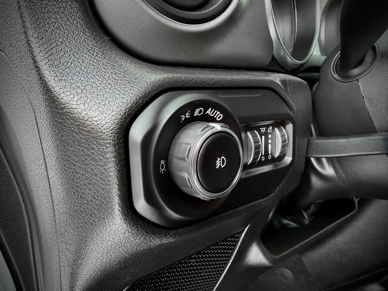 Jeep Wrangler 2022 Argent Notre-Dame-des-Prairies - photo #29