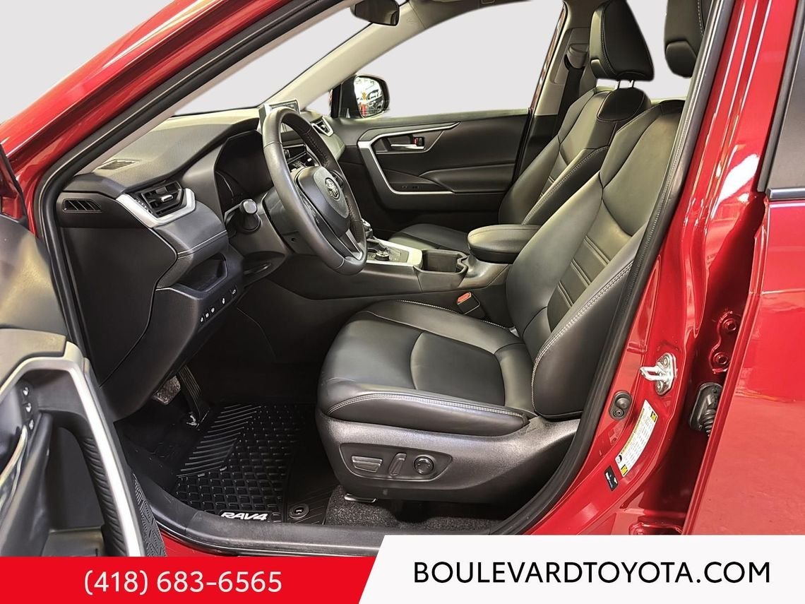 Toyota RAV4 99166A-80 | XLE HYBRIDE, AWD 2024 Rouge rubis nacré Québec - photo #9