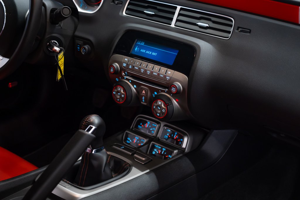 2011 Chevrolet Camaro 2dr Conv 2SS | PRICE IN USD | 14 of 50 White Kirkland - photo #15