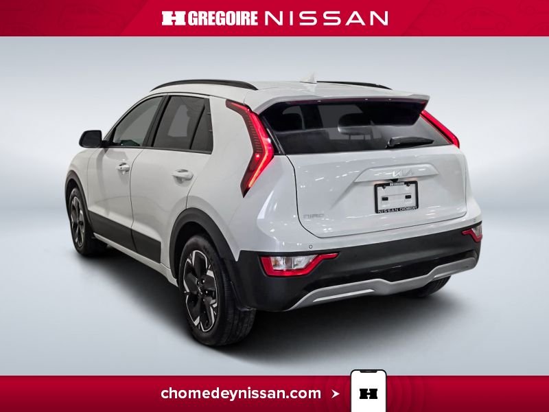 2024 Kia Niro White Laval - photo #5