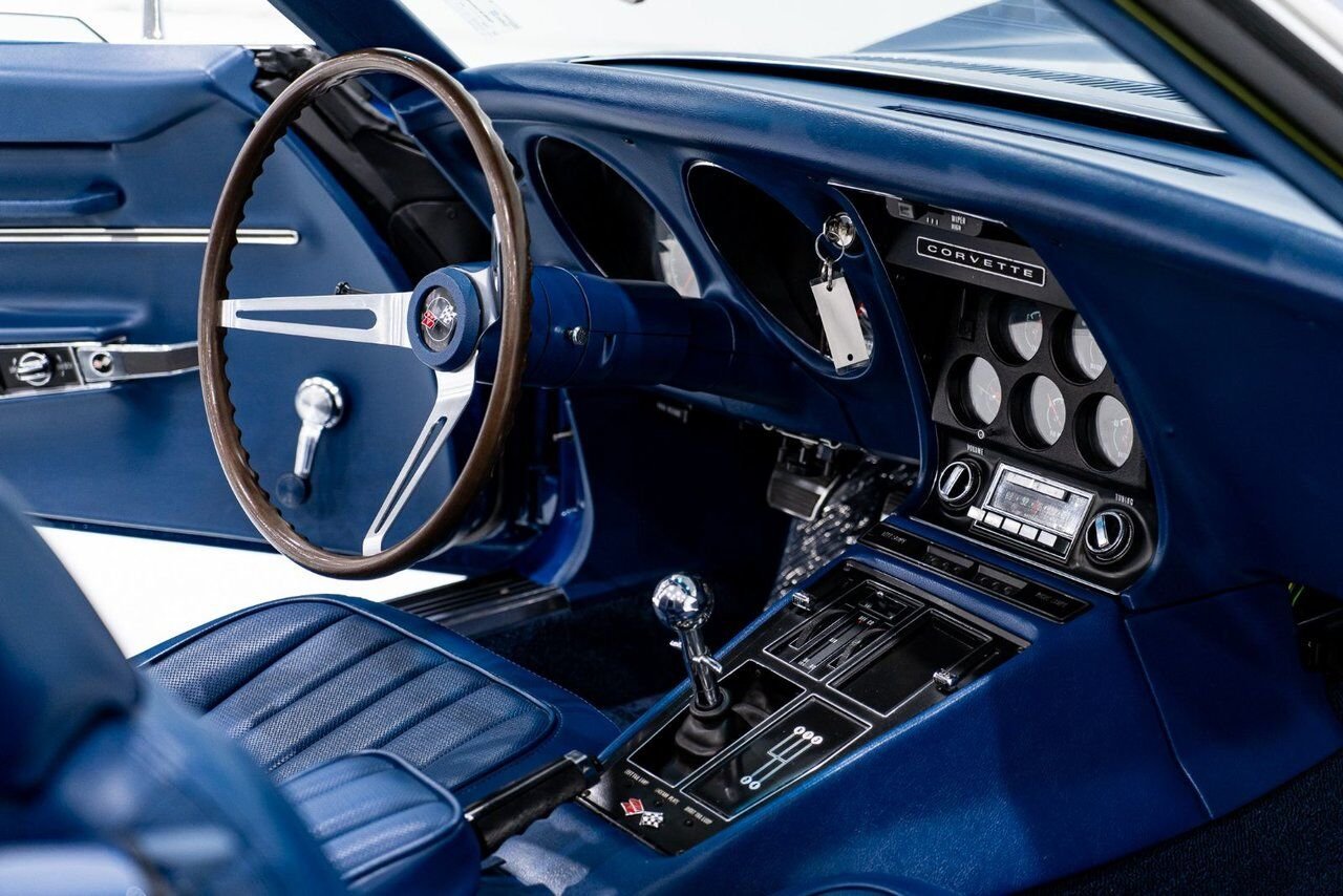 Chevrolet Corvette *PRIX EN USD* Matching numbers Top flight with extensive documentation 1968 Bleu Montréal - photo #69