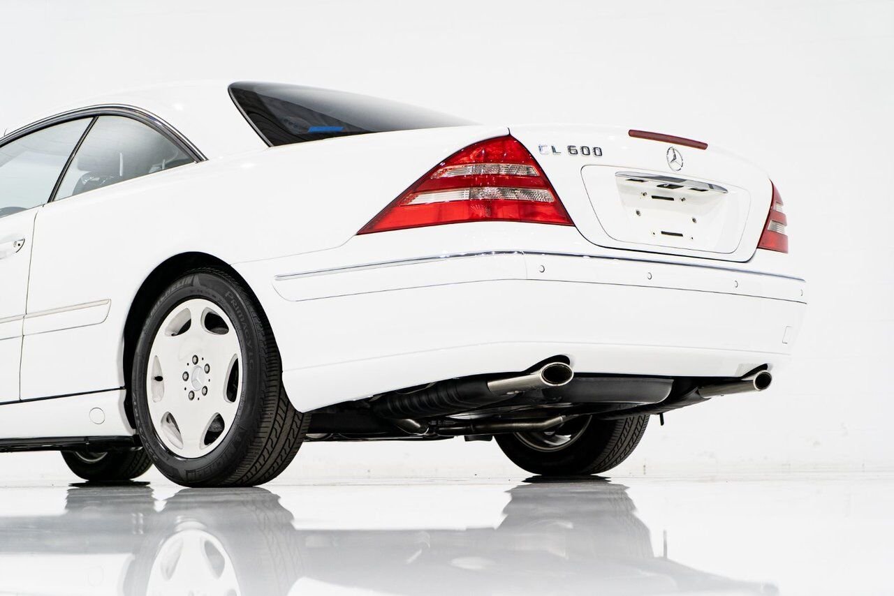 Mercedes-Benz CL600 V12 over $120,000 original MSRP 2001 Blanc Montréal - photo #36