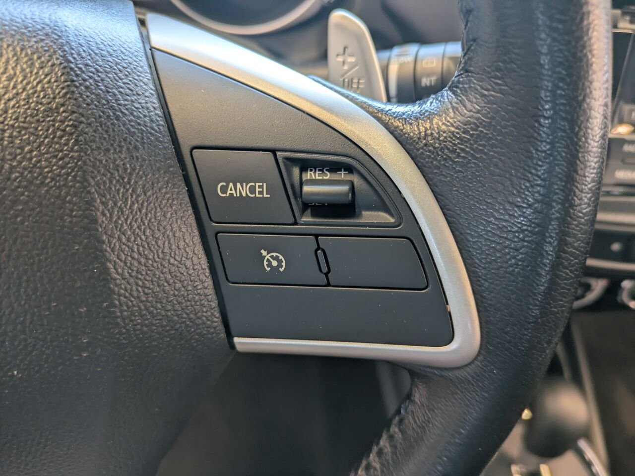 2015 Mitsubishi RVR Grey Gatineau - photo #7