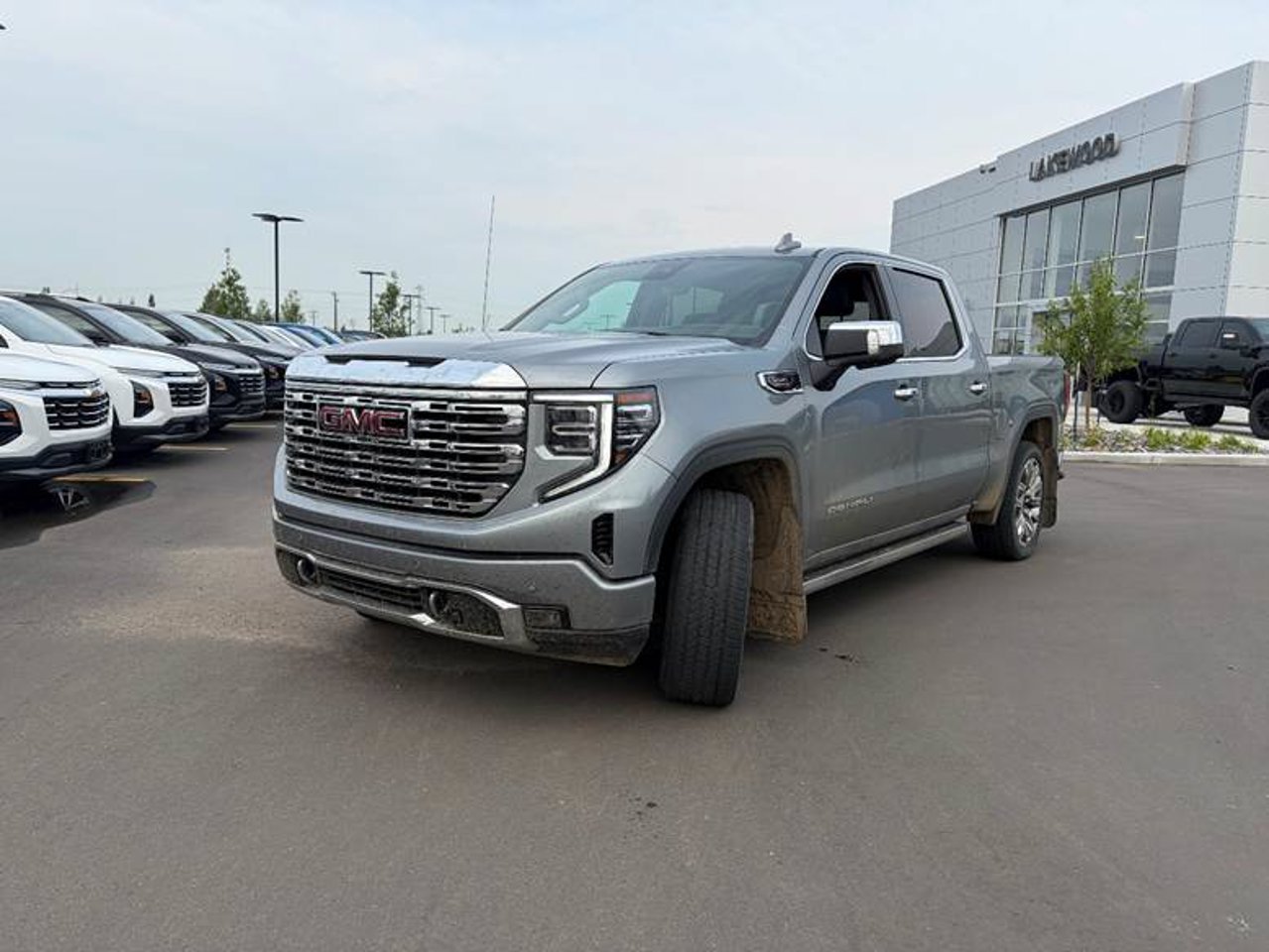 2025 GMC Sierra 1500 4WD Crew Cab 147 Denali Grey Sherwood Park - photo #2