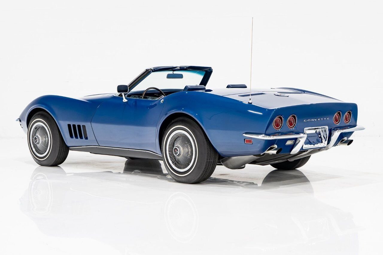 Chevrolet Corvette *PRIX EN USD* Matching numbers Top flight with extensive documentation 1968 Bleu Montréal - photo #40