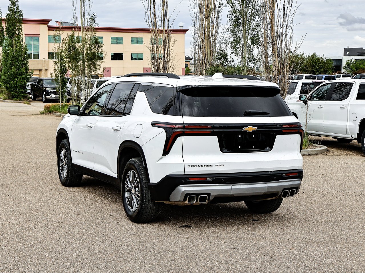2026 Chevrolet Traverse AWD 4dr LT White Sherwood Park - photo #10