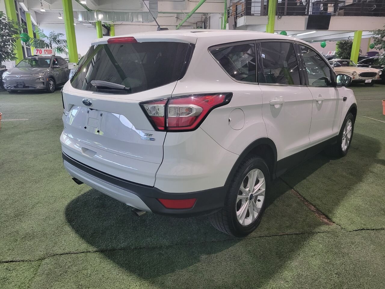 2017 Ford Escape White  - photo #5