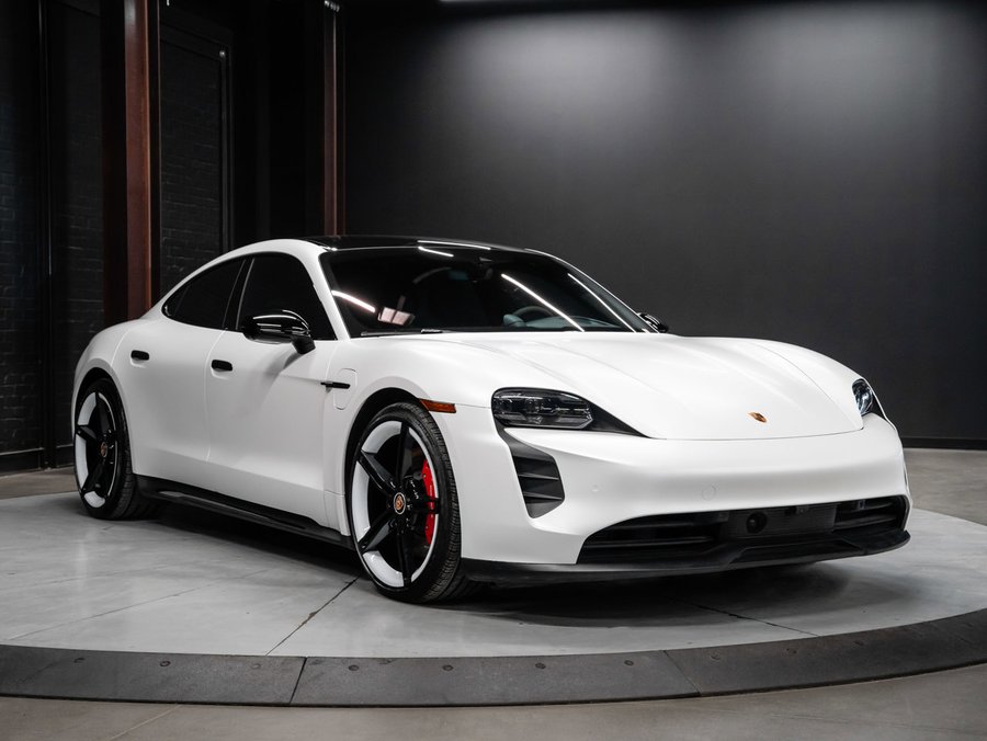 2022 Porsche Taycan 2022 Red