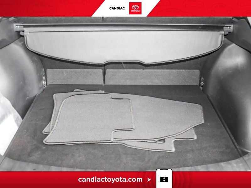 2022 Toyota Corolla Red Saint-Eustache - photo #33