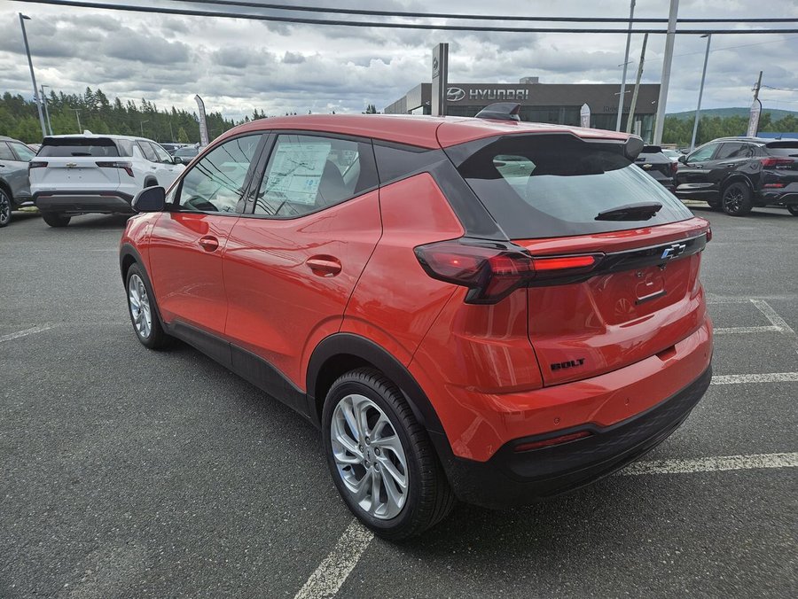 2027 Chevrolet Bolt 2027 Habanero Orange