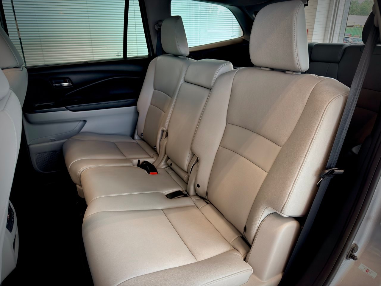 2019 Honda Pilot Silver Notre-Dame-des-Prairies - photo #21
