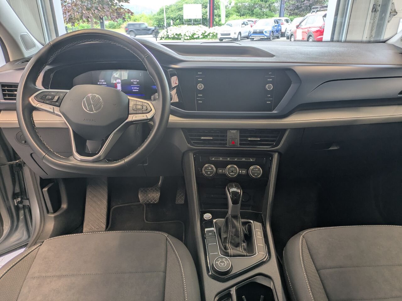 2024 Volkswagen Taos Grey Gatineau - photo #13