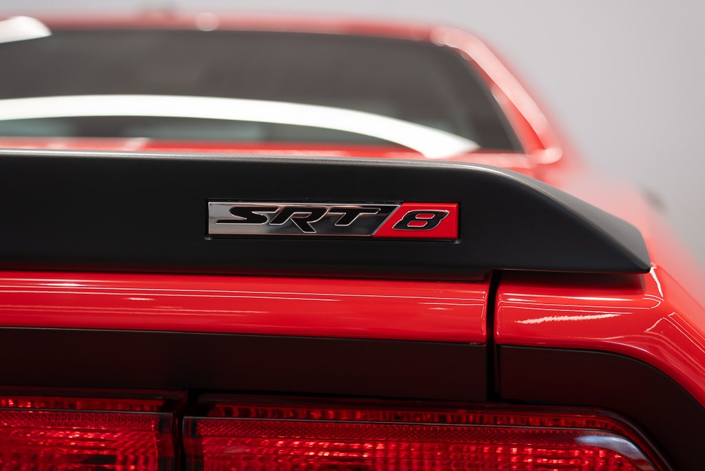 2010 Dodge Challenger Coupé 2 portes SRT8 MANUAL *PRICE IN USD* Red Kirkland - photo #8