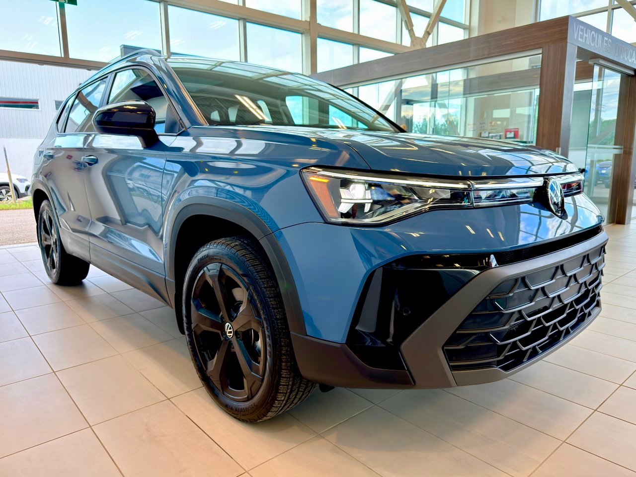 Volkswagen Taos 2026 Bleu Notre-Dame-des-Prairies - photo #7