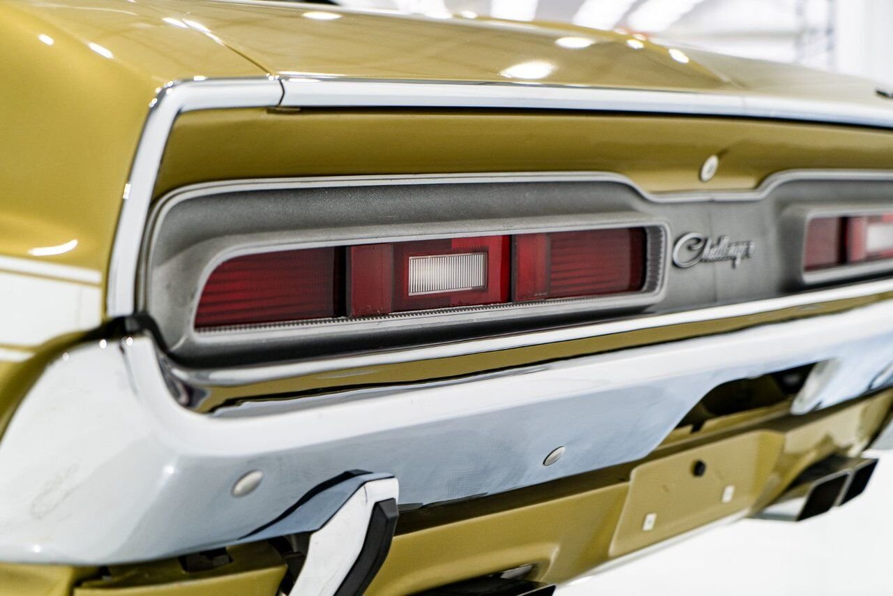 Dodge Challenger *PRIX EN USD* Convertible Fully restored to desirable specifications 1971 Or Montréal - photo #4