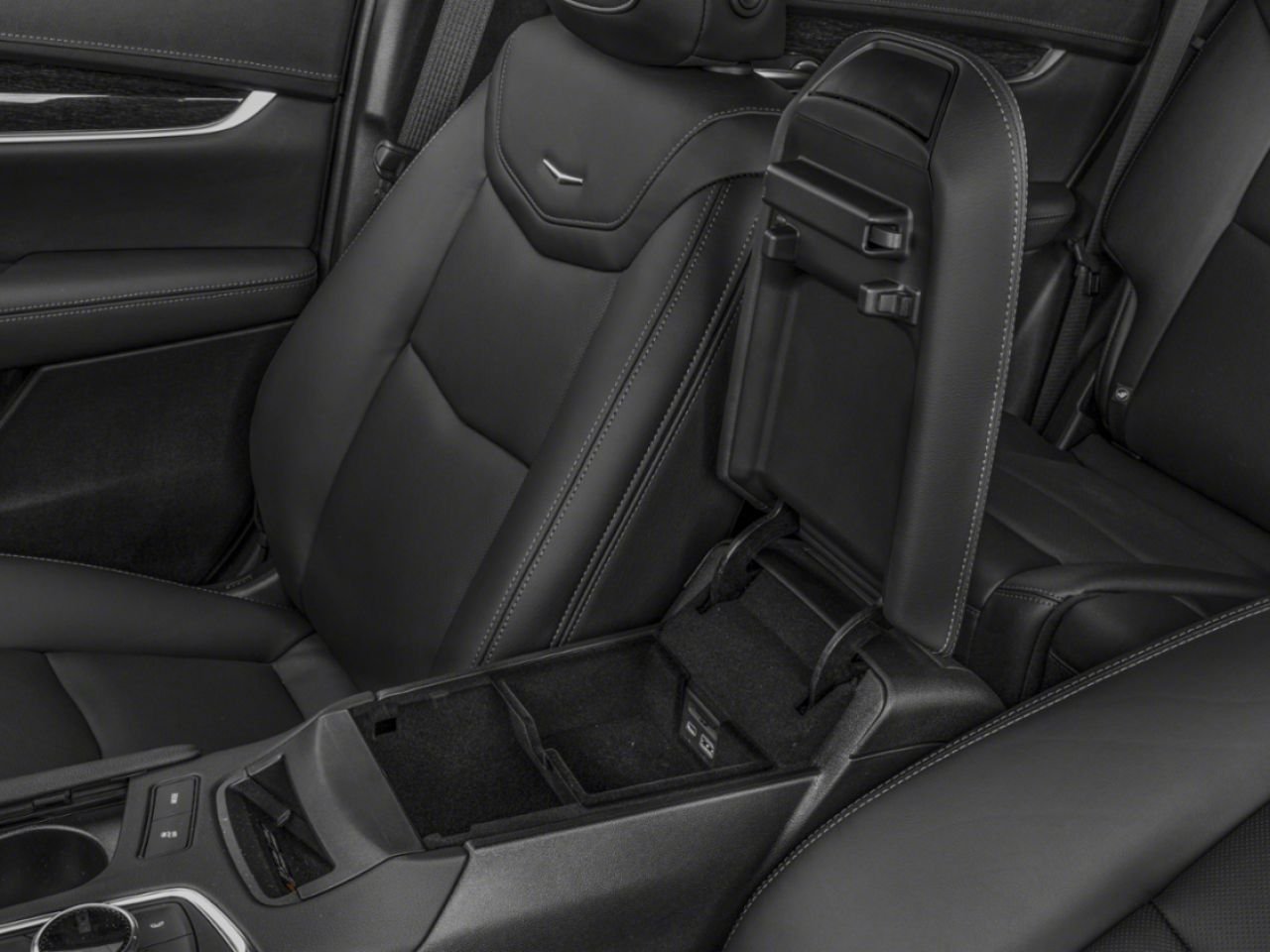 CADILLAC XT5 Haut de gamme Luxe 4 portes TI 2026 Blanc cristal triple couche Montmagny - photo #5