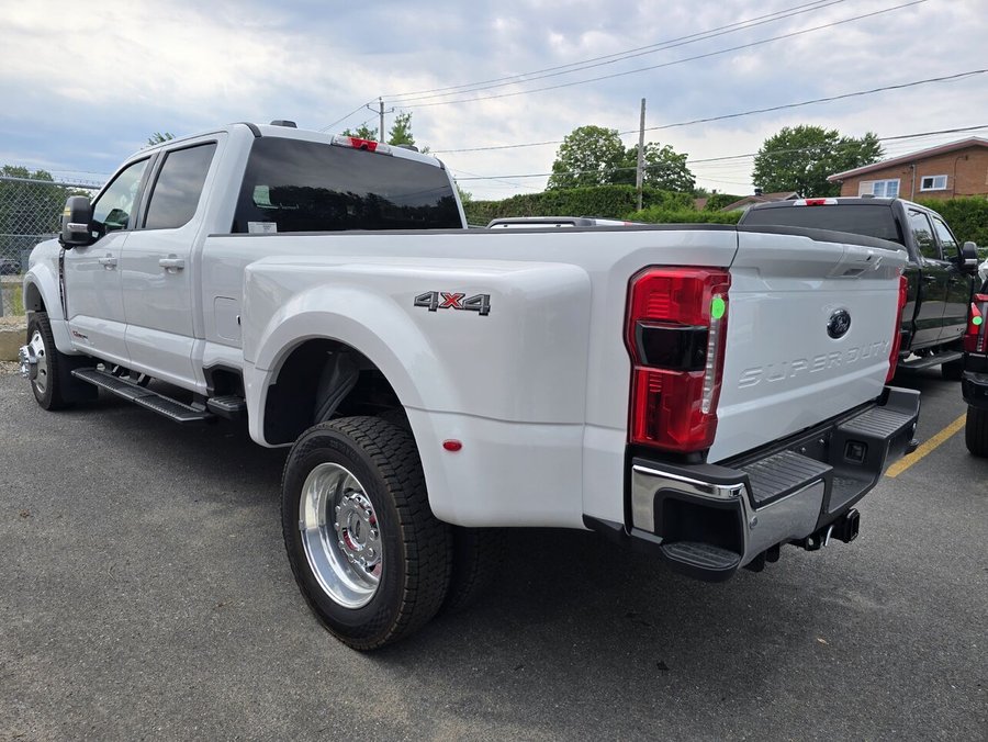 2026 Ford Super Duty F-450 DRW SUPER DUTY F-450 DRW Oxford White