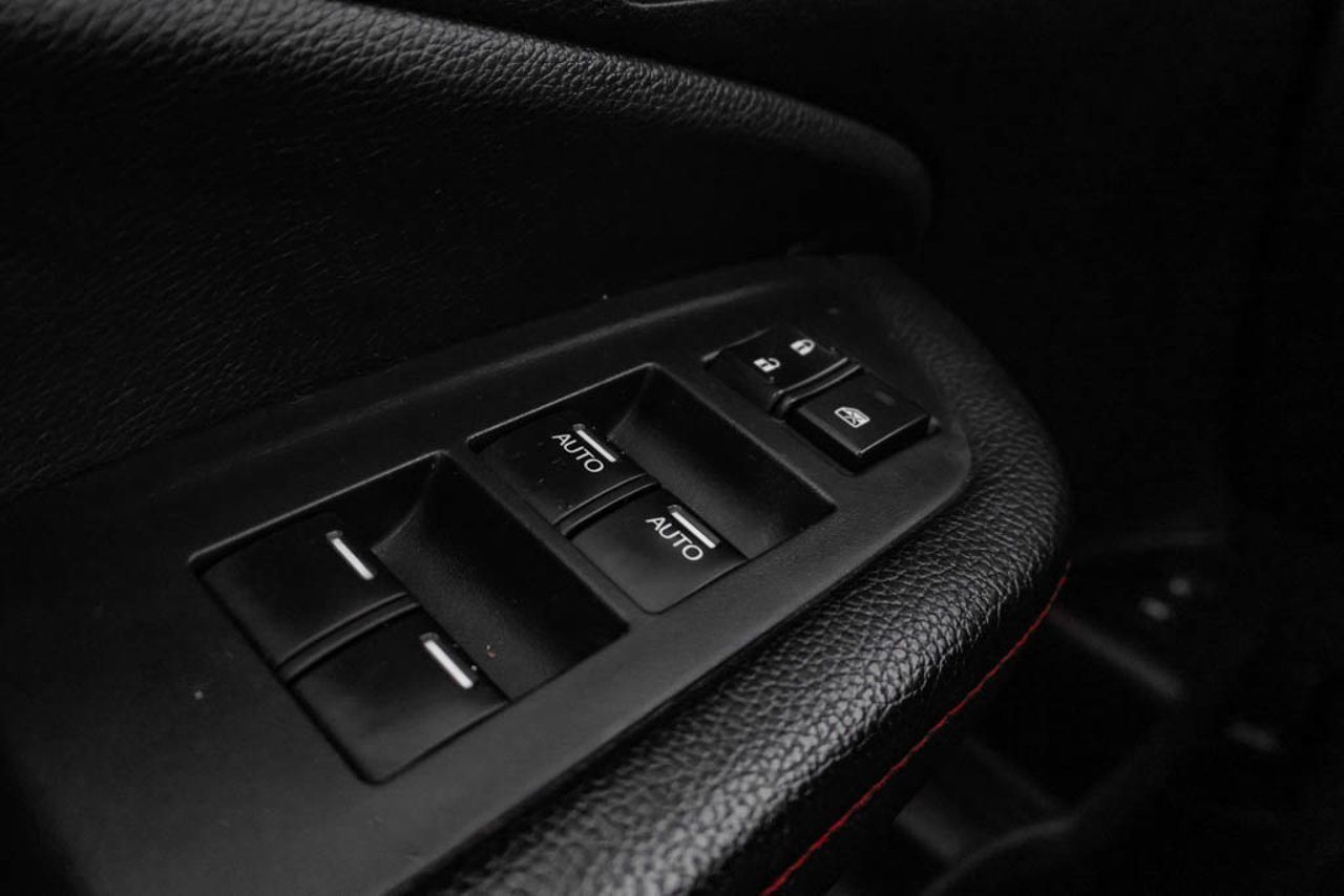 2022 Honda Pilot Black Edition AWD White Sherwood Park - photo #15