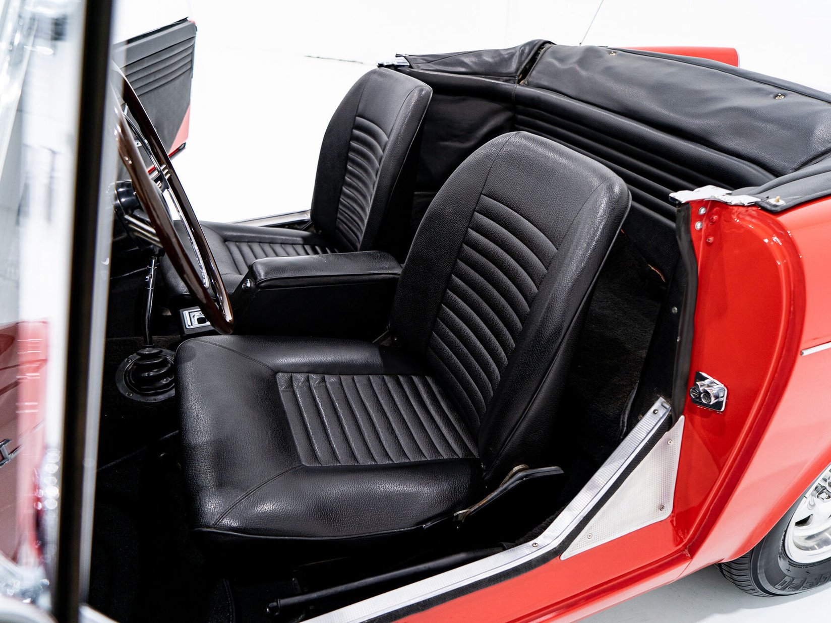 1967 Sunbeam Tiger Unrestored with single repaint **PRIX EN USD** Red Montreal - photo #13