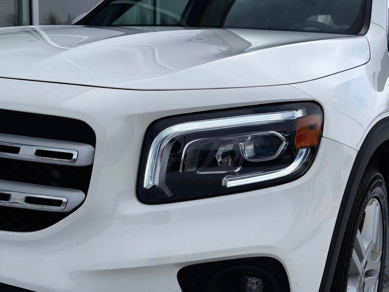 2021 Mercedes-Benz GLB White Notre-Dame-des-Prairies - photo #4