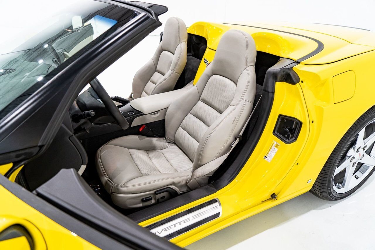 2008 Chevrolet Corvette PRIX EN USD | With Only 900km (563mi) From New With Window Sticker Yellow Montreal - photo #55