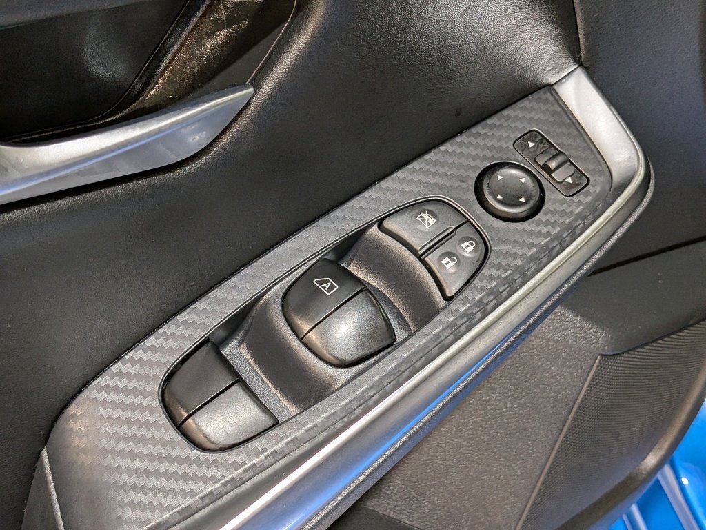 2024 Nissan Sentra SR Manual Blue Val-David - photo #32