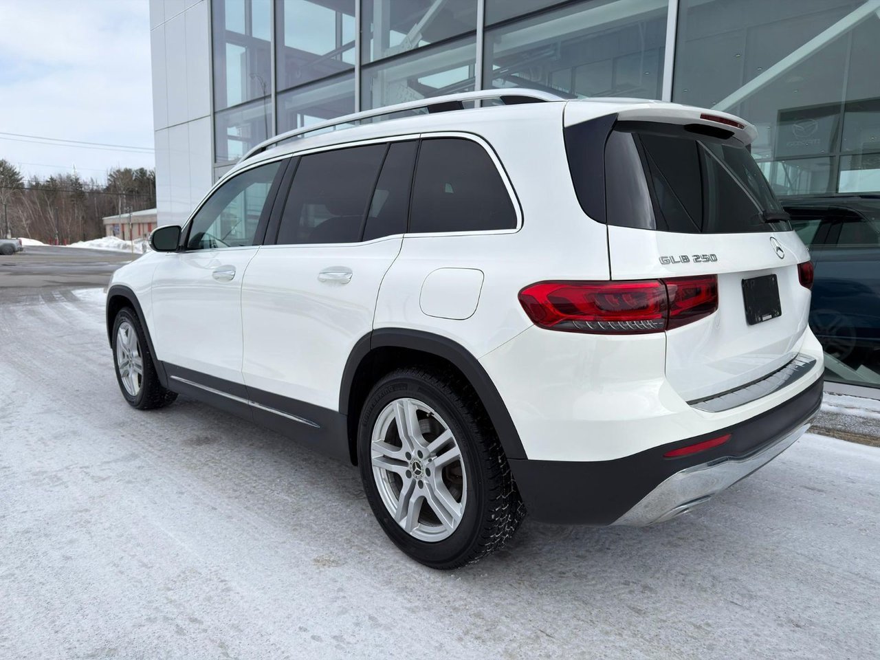 2021 Mercedes-Benz GLB White Notre-Dame-des-Prairies - photo #9