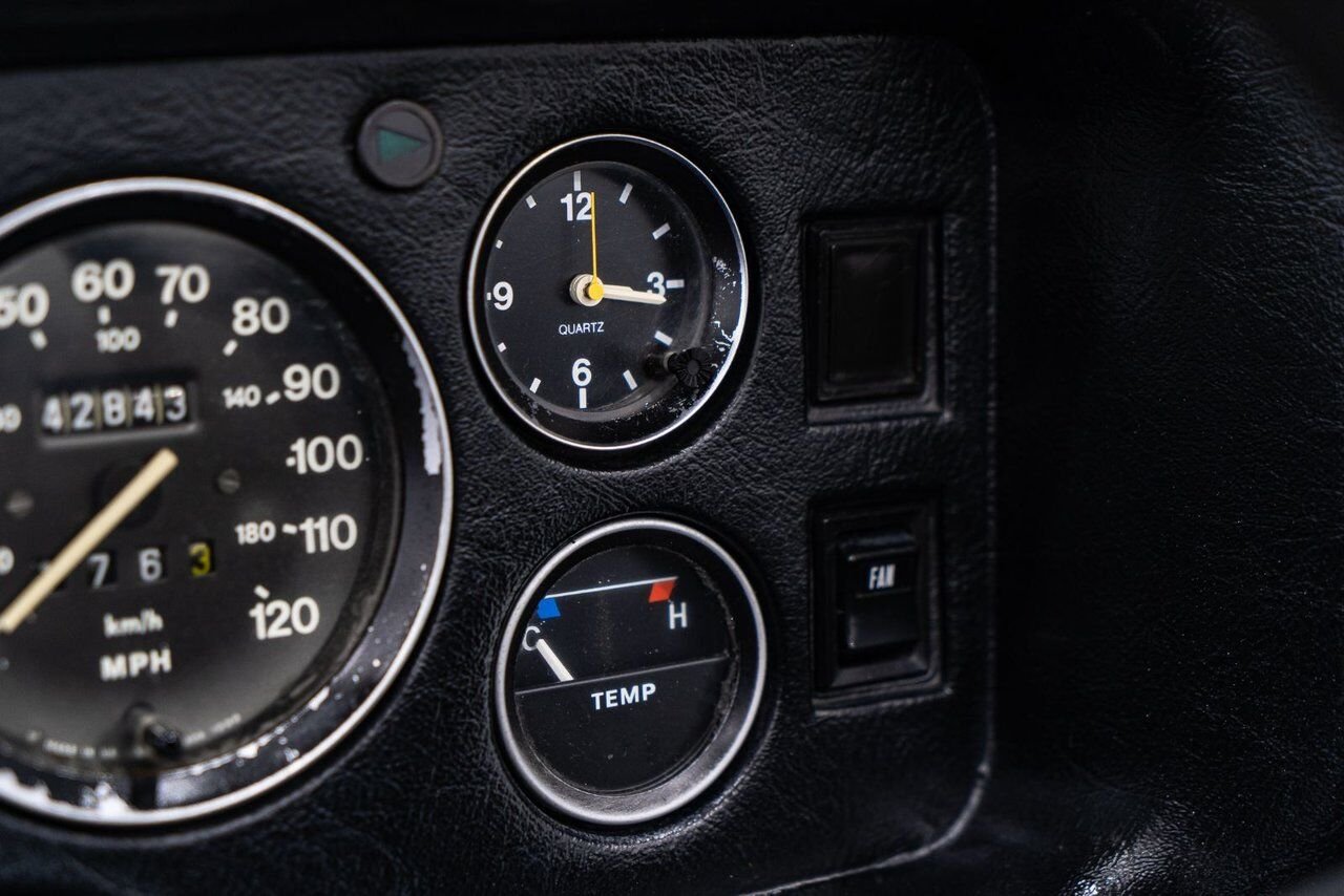 1979 MG B Beautifully presented from former complete restoration White Montreal - photo #85
