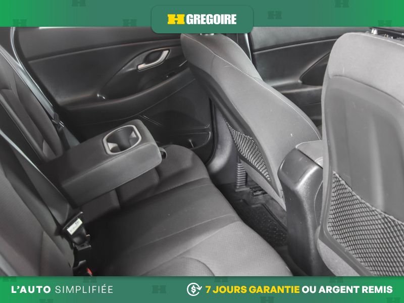 2020 Hyundai Elantra Red Saint-Eustache - photo #27