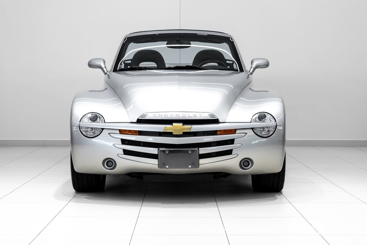 2004 Chevrolet SSR INSTANT CLASSIC COLLECTABLE LOW KM Silver Kirkland - photo #2