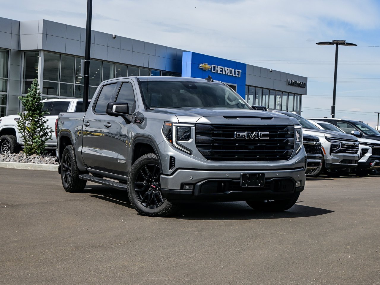 2024 GMC Sierra 1500 4WD Crew Cab 147 Elevation Grey Sherwood Park - photo #1