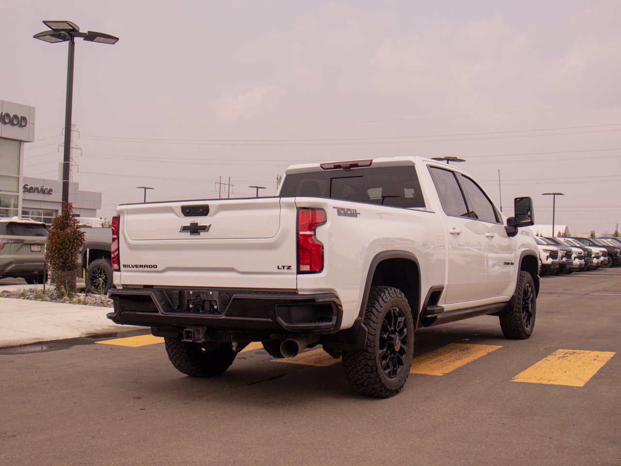 2025 Chevrolet Silverado 2500HD 4WD Crew Cab 159 LTZ White Sherwood Park - photo #10