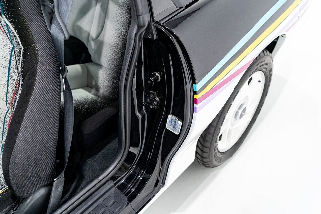 1993 Chevrolet CAMARO Z28 PRIX EN USD | Pace Car with only 957km (595mi) with original window sticker Black Montreal - photo #65