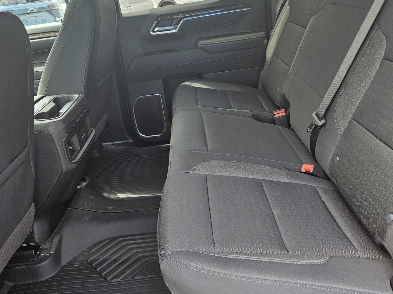 Chevrolet Silverado 1500 LT cabine multiplace 4RM 147 po 2026 Noir Thetford Mines - photo #16