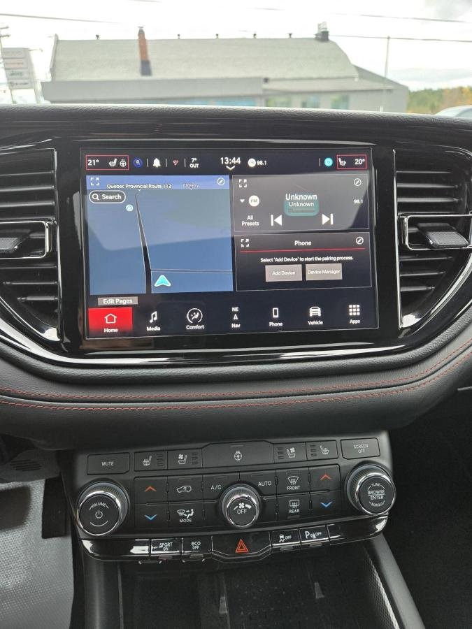 2025 Dodge Durango White Nantes - photo #11